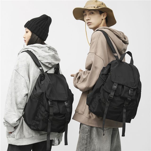Mulgam-Buckled Lightweight Backpack