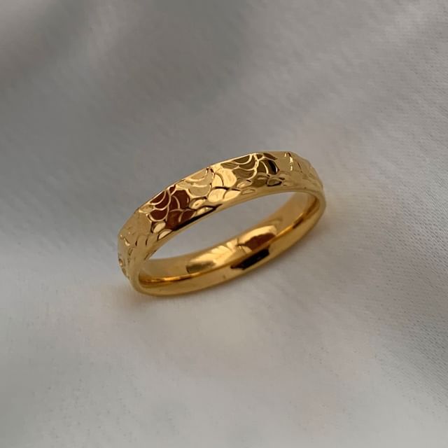 Betsuno-Textured Stainless Steel Ring