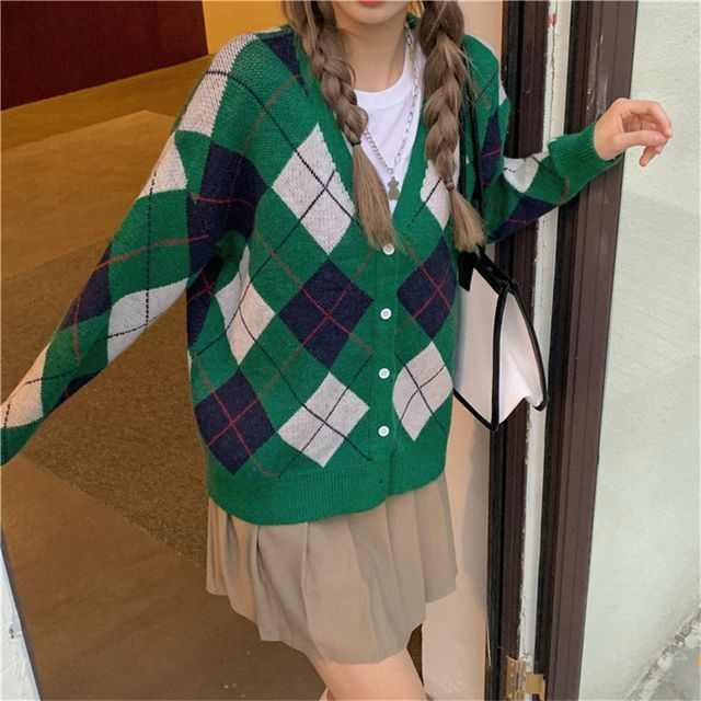 Sereni - V-Neck Argyle Cardigan | YesStyle