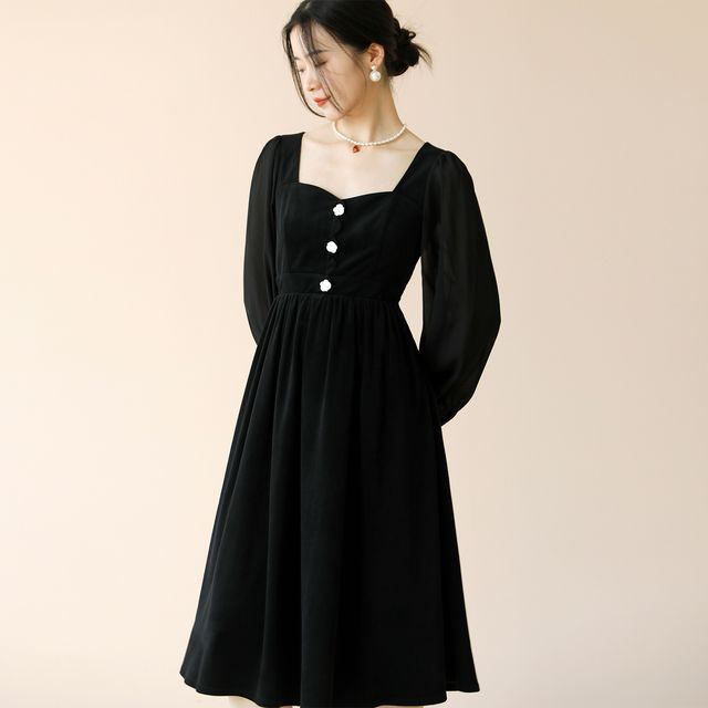 TANSSHOP - Long-Sleeve Sweetheart Neck Flower Button Backless Midi A-Line  Dress | YesStyle