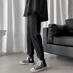 ITIS - Cropped Straight-Cut Jeans ITIS - Cropped Straight-Cut Jeans