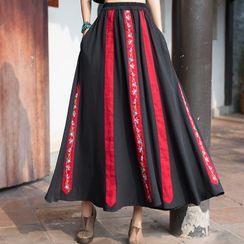 Ebbie - Embroidered Midi Skirt