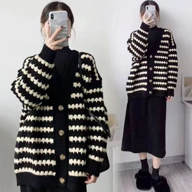 Everose-V-Neck Striped Cardigan