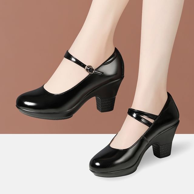 Freesia-Round Toe Chunky Heel Mary Jane Pumps