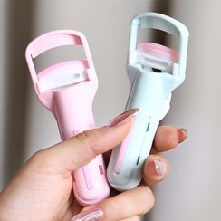 Hey! Cat - Plastic Eyebrow Curler Hey! Cat - Plastic Eyebrow Curler