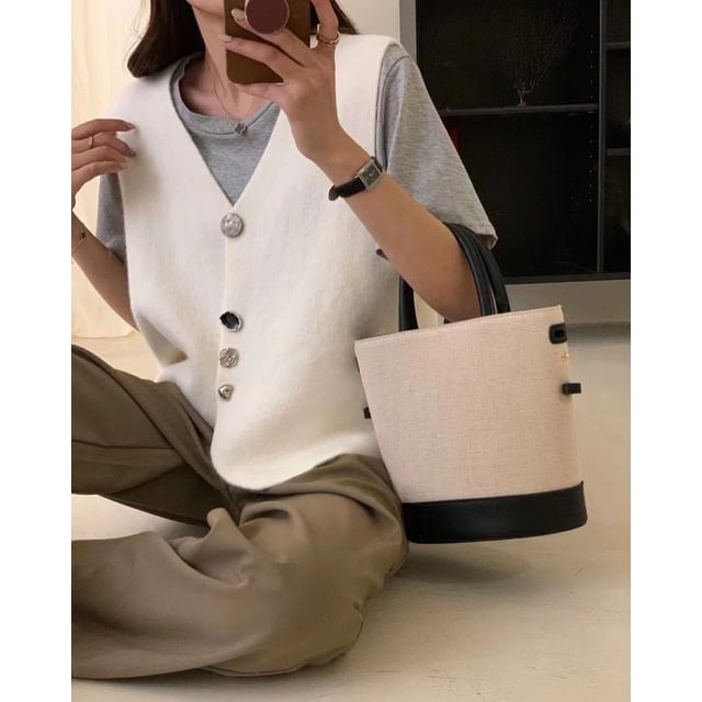 Alfie-V-Neck Irregular Button-Up Knit Vest