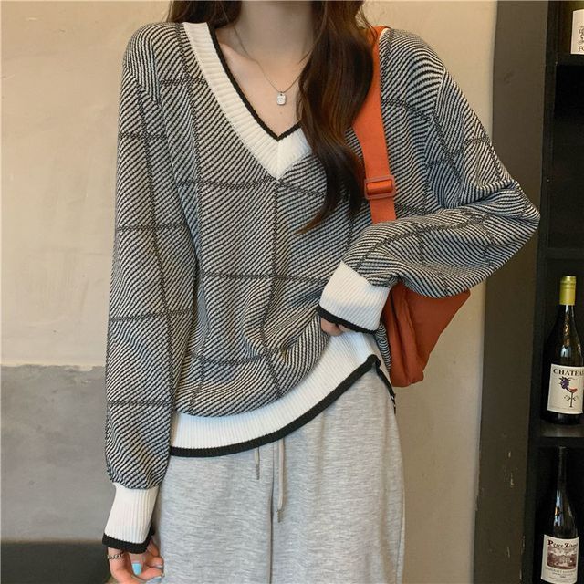 Maisee-V-Neck Plaid Sweater