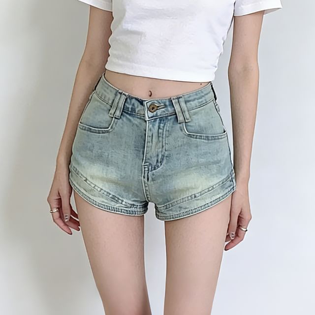 Denimot-M Mid Rise Washed Denim Hot Pants