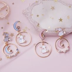 Dashiro - Non-Matching Rabbit & Moon Dangle Earrings Dashiro - Non-Matching Rabbit & Moon Dangle Earrings