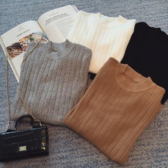 Puntino - Langärmliges Strickshirt mit Rundhalsausschnitt Puntino - Langärmliges Strickshirt mit Rundhalsausschnitt