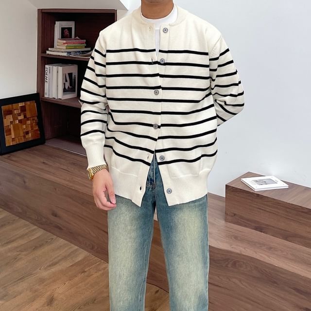 Zentrus-Round Neck Striped Cardigan