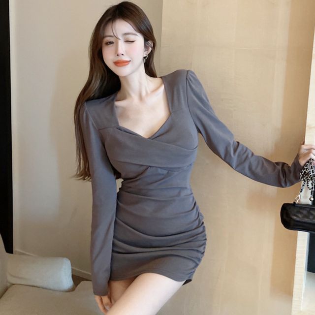 green emerald velvet dress Amazon.com: Women Long Sleeve Maxi Bodycon Dress Square Neck Casual Tight  Evening Party Elegant Wedding Guest Formal Mermaid Dresses 2024 : Clothing,  Shoes & Jewelry