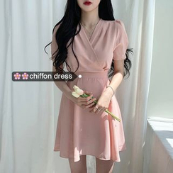 Coris - Short-Sleeve A-Line Mini Chiffon Dress Coris - Short-Sleeve A-Line Mini Chiffon Dress