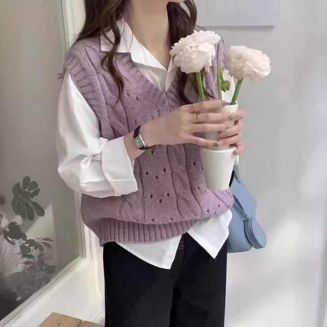 Odestra V-Neck Plain Sweater Vest YesStyle
