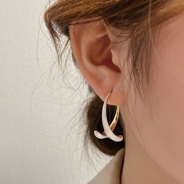 True Glam - Curve Alloy Dangle Earring