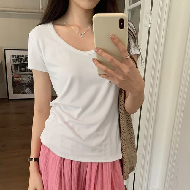 Asiris-Short-Sleeve Scoop Neck Plain T-Shirt
