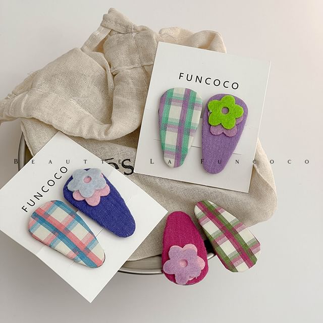 LIDO - Flower Plaid Hair Clip Set | YesStyle display picture 1