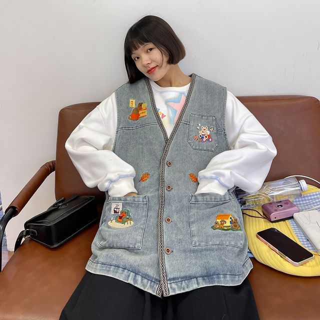 Iduna V-Neck Bear Embroidered Button-Up Oversized Denim Vest