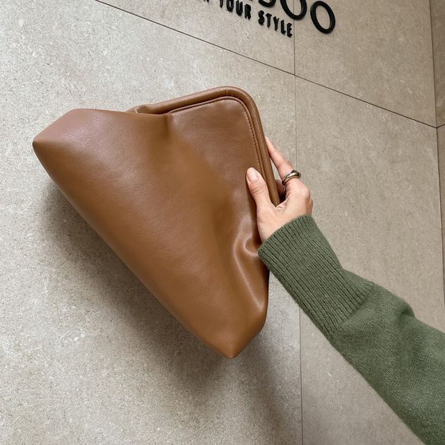 DABAGIRL-Asymmetric Triangular Clutch with Strap