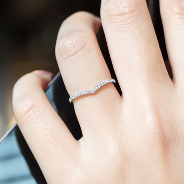 Phoenoa-925 Sterling Silver Rhinestone Chevron Ring