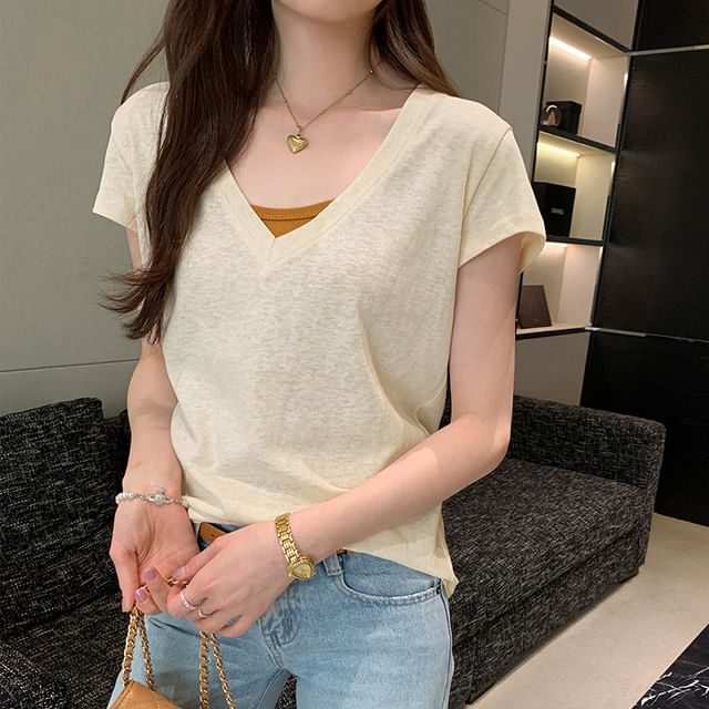 Asiris-Short-Sleeve V-Neck Plain T-Shirt