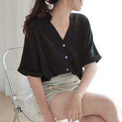 CIRCE - Short Sleeve V-Neck Crop Shirt