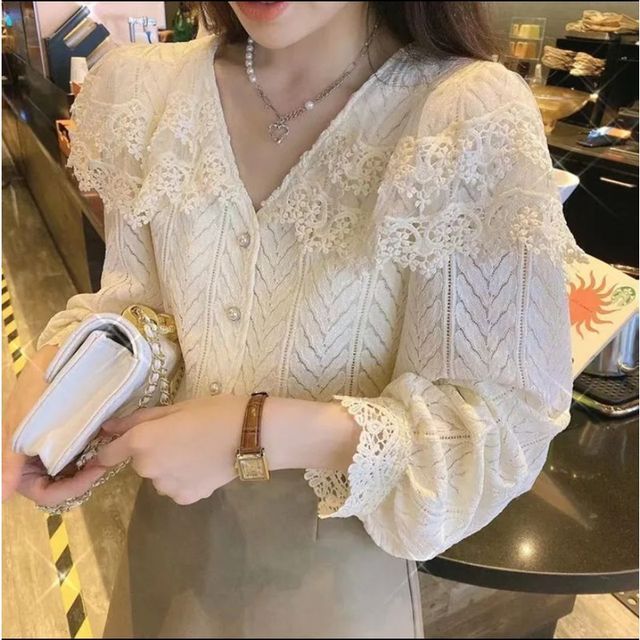 Everose-Lace Trim Blouse