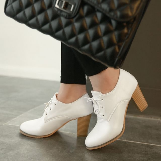 Niuna-Chunky Heel Lace-Up Short