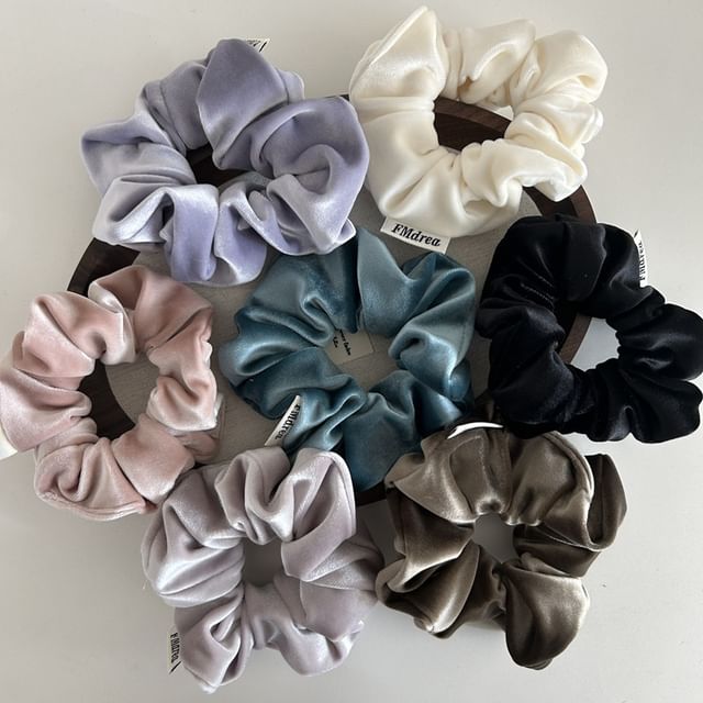 enthice-Plain Velvet Scrunchie