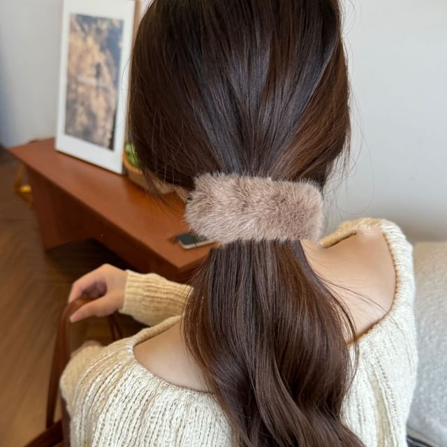 Kiren-Plain Fluffy Hair Clip