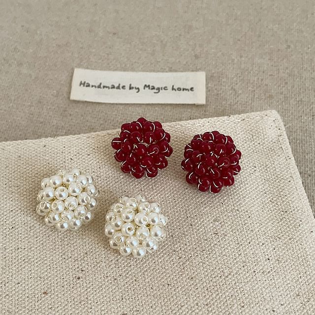 Panda Dama-Beaded Ear Stud