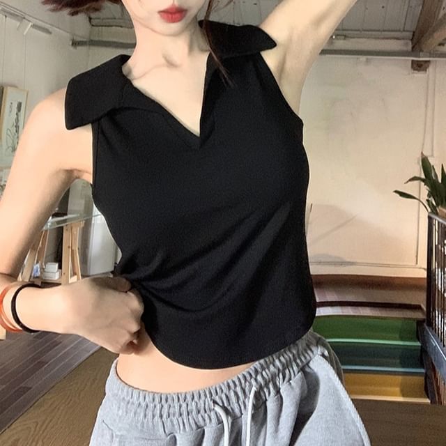 Trendycas-Collared Plain Slim Fit Crop Tank Top
