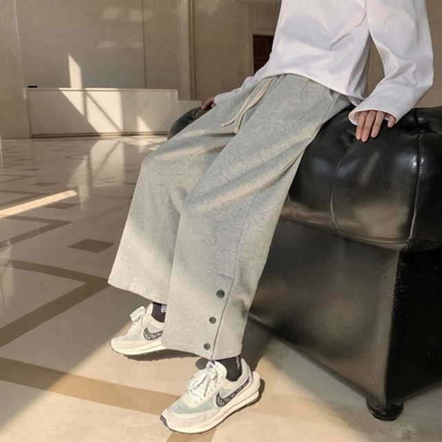 Everose-Buttoned Cuff Sweatpants
