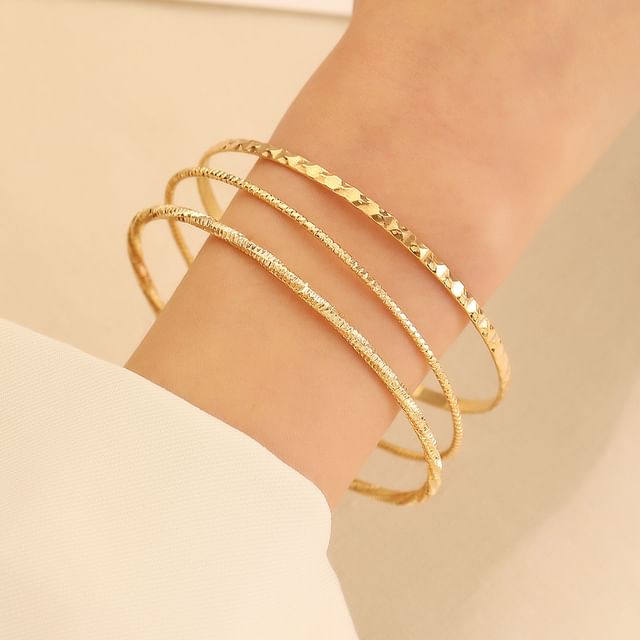 Sharkkira-Alloy Rhinestone Bangle
