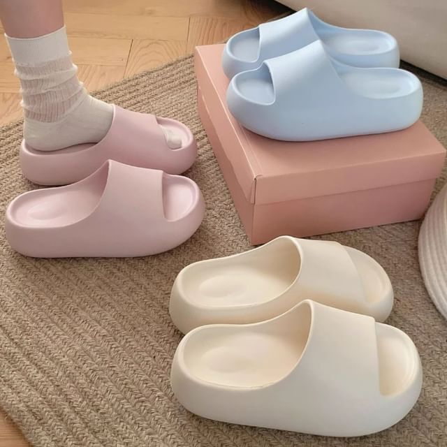 ZORI-Platform Plain Slide Sandals