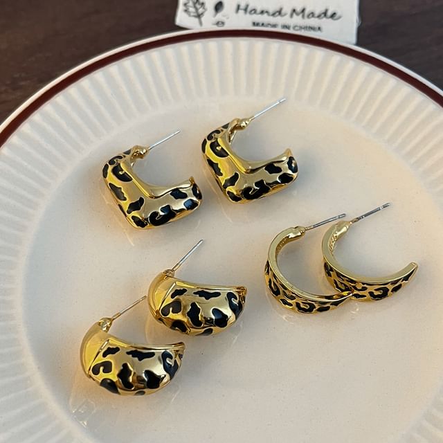 Poppin-Enamel Leopard Open Hoop Earring
