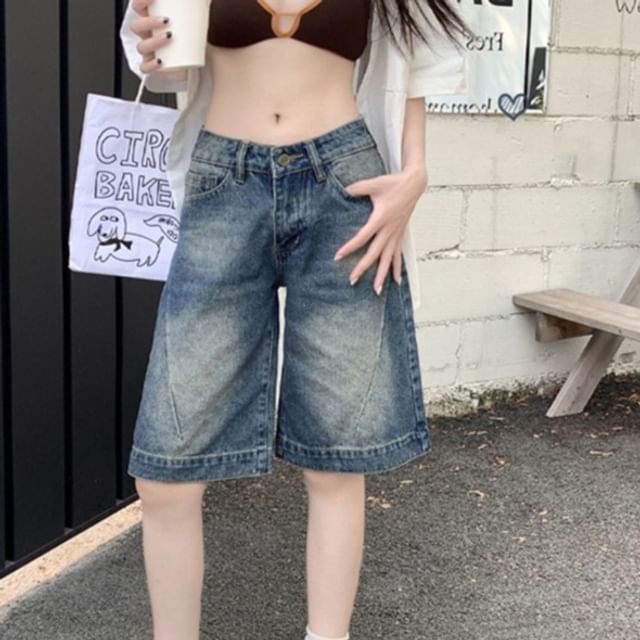 Wildfoea-Mid Rise Washed Denim Shorts