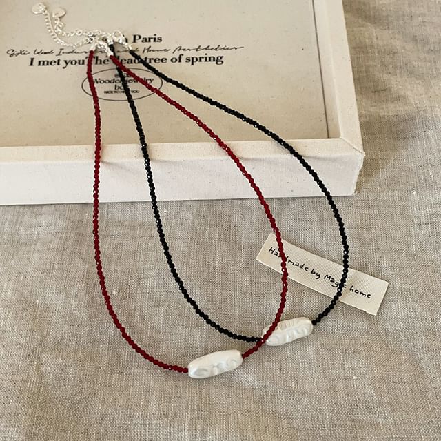 Panda Dama-Faux Pearl Bead Choker