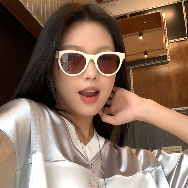 MOL Girl-Cat Eye Sunglasses