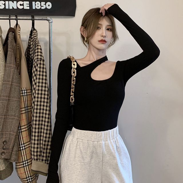 Hevnir-Long-Sleeve Asymmetrical Neck Plain Cutout T-Shirt