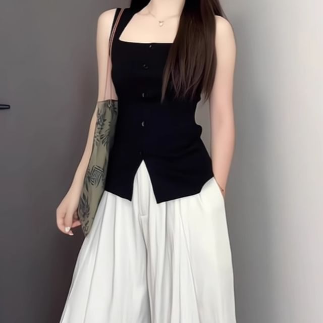 Shinsei-Square Neck Plain Button Tank Top