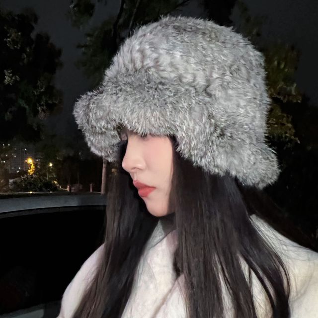 Hatrix-Fluffy Bucket Hat
