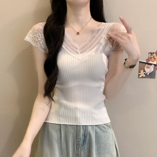 Allinya-Short-Sleeve V-Neck Lace Panel Crop Top