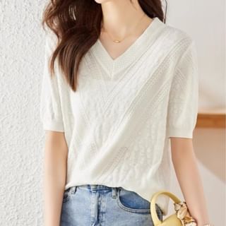 Weelop-Short-Sleeve V-Neck Plain Lace Trim Tee