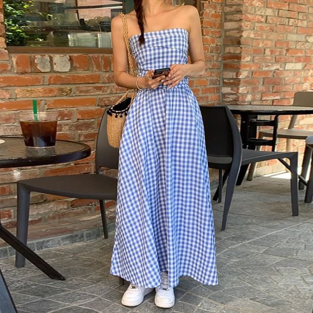 knee length dresses for ladies Niko Strapless Midi Dress main image 0