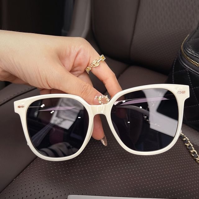 MOL Girl-Square Frame Sunglasses