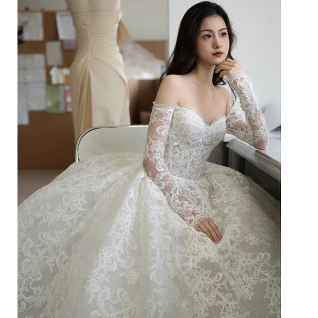 wioniar Long-Sleeve Off Shoulder Plain Lace A-Line Wedding Gown