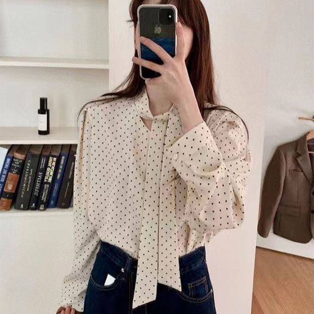 Everose-Tie-Neck Dotted Blouse