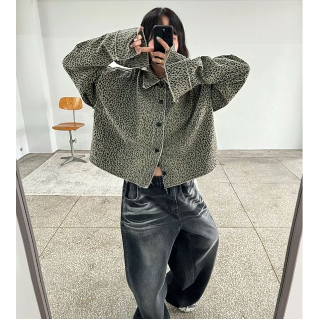 SeoulPop-Unisex Leopard Distressed Button-Up Crop Jacket