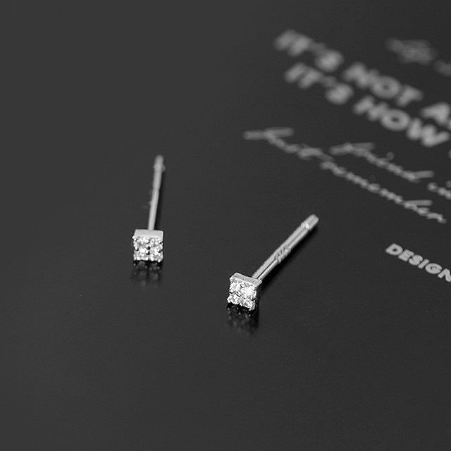 A-ROCH-925 Sterling Silver Square Rhinestone Stud Earring
